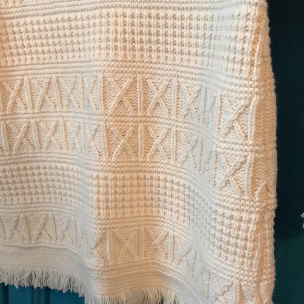 Sweater - Picture 5 of 6